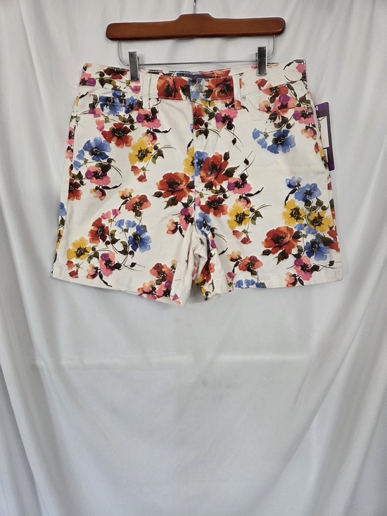Gloria Vanderbilt Pants - Gloria Vanderbilt White Floral Jean Shorts Size 14